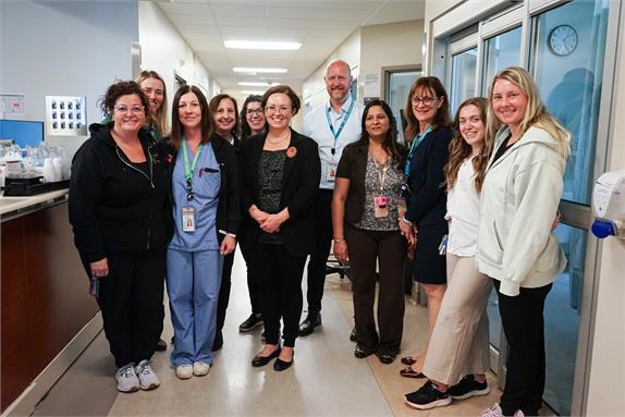 //www.haltonhealthcare.on.ca/_imc/newsrelease/s106041/sgfi84627/574/383/dsc04272.jpg