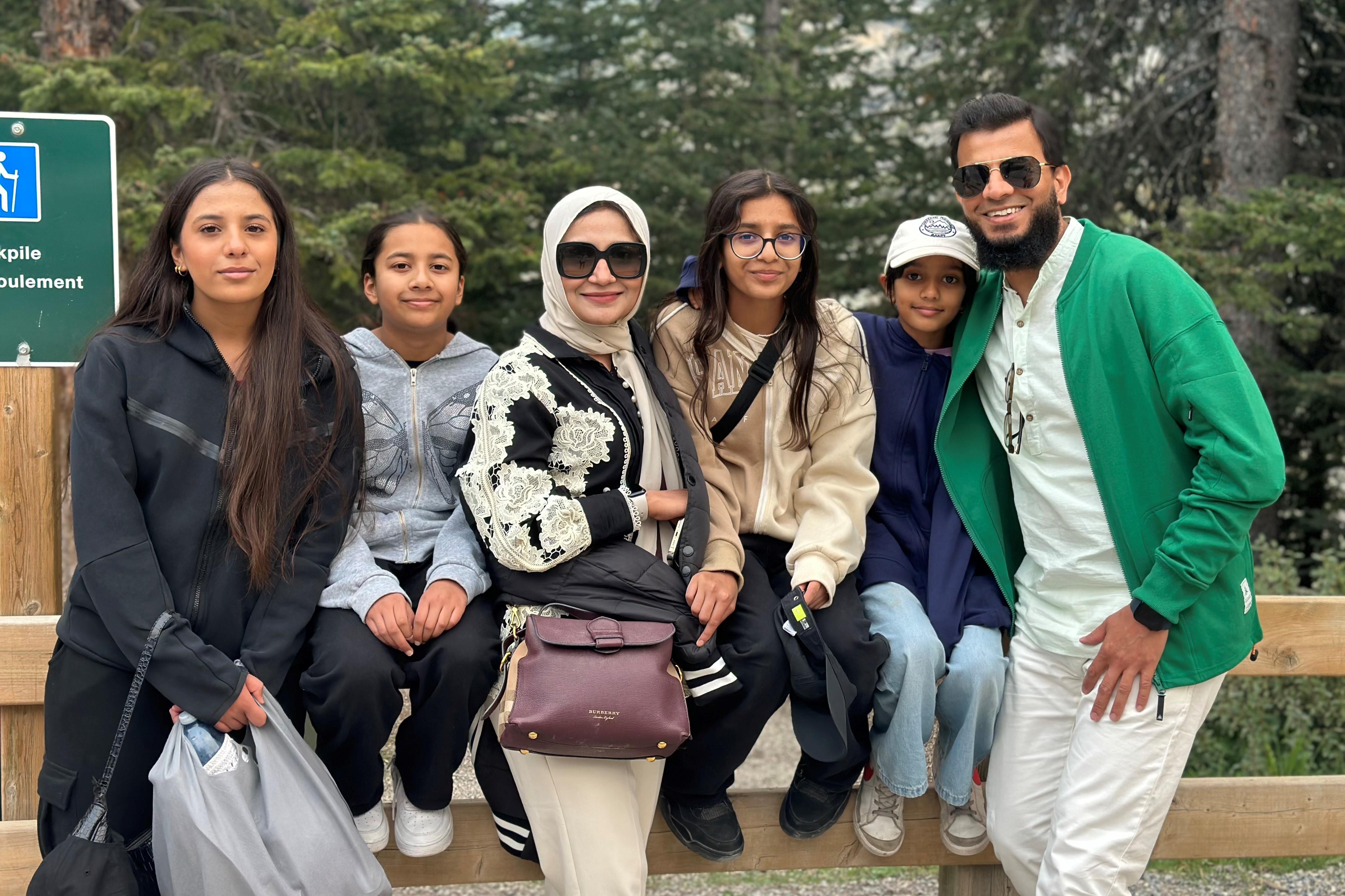 //www.haltonhealthcare.on.ca/_imc/newsrelease/s106048/sgfi84699/0/0/dr--ghori-1.jpg