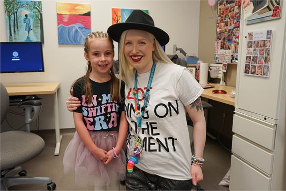 //www.haltonhealthcare.on.ca/_imc/newsrelease/s106055/sgfi84740/574/383/dsc05245.jpg