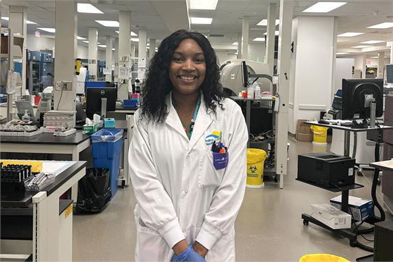 //www.haltonhealthcare.on.ca/_imc/newsrelease/s106060/sgfi84810/574/383/sheneice.jpg